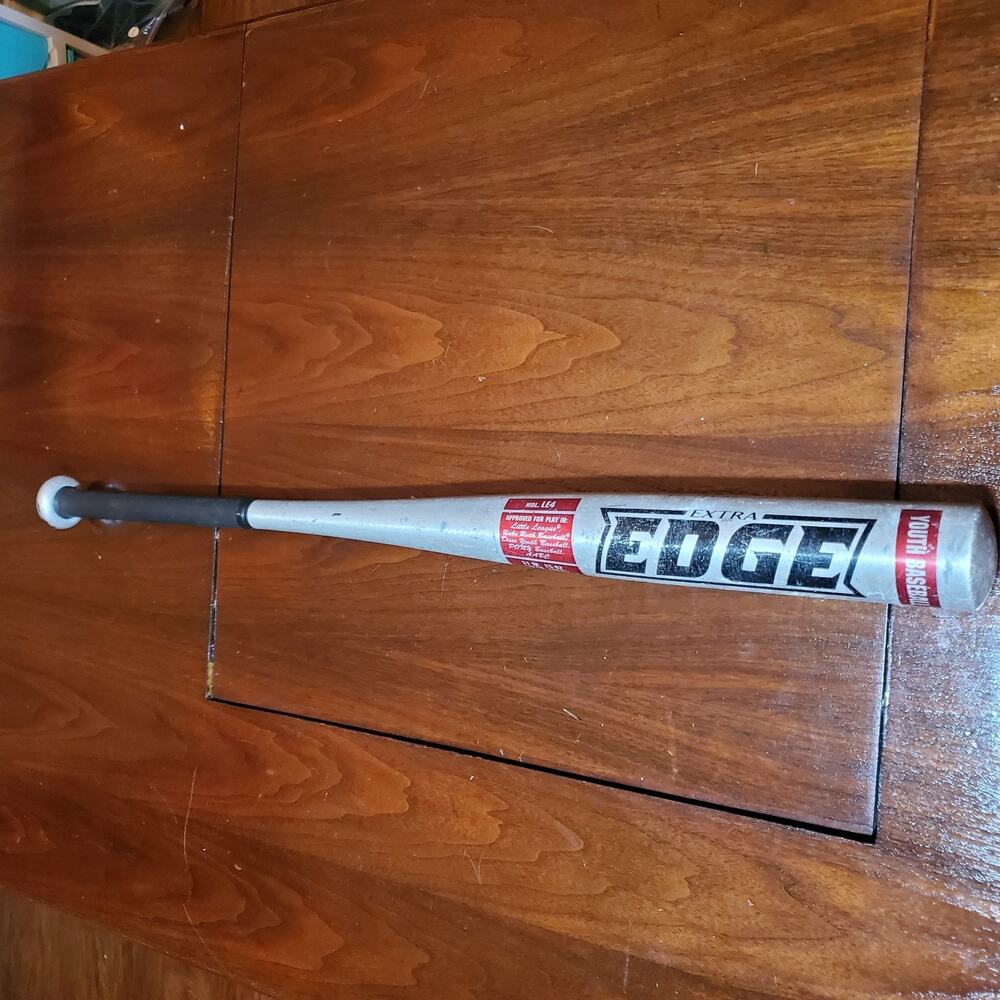 Easton Baseball Bat LE4 31 Inch 25 oz USA Baseball Youth Aluminum Alloy 2 1/4